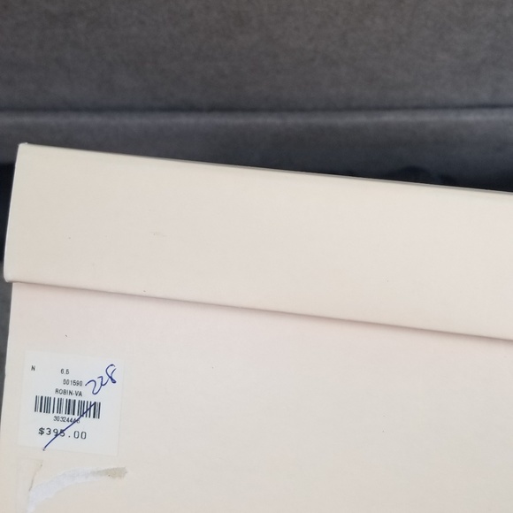 Shoes - Picture 4 of 4